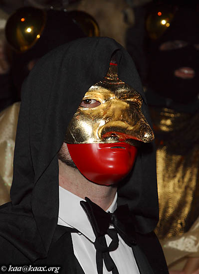 Gold mask