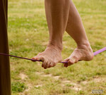 Gripping feet